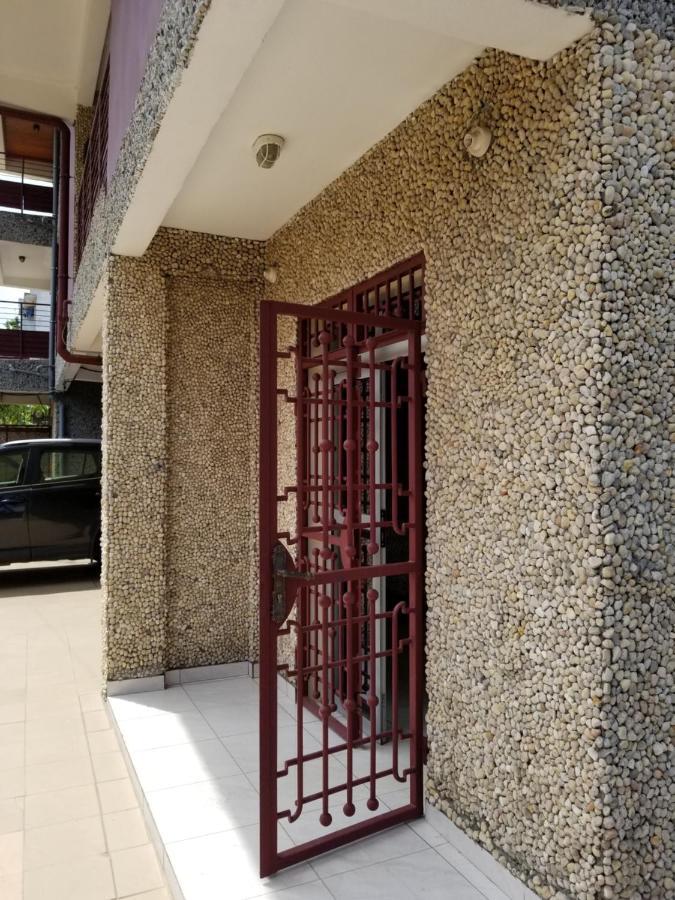 Stone House - Makepe, Douala 아파트 호텔 외부 사진