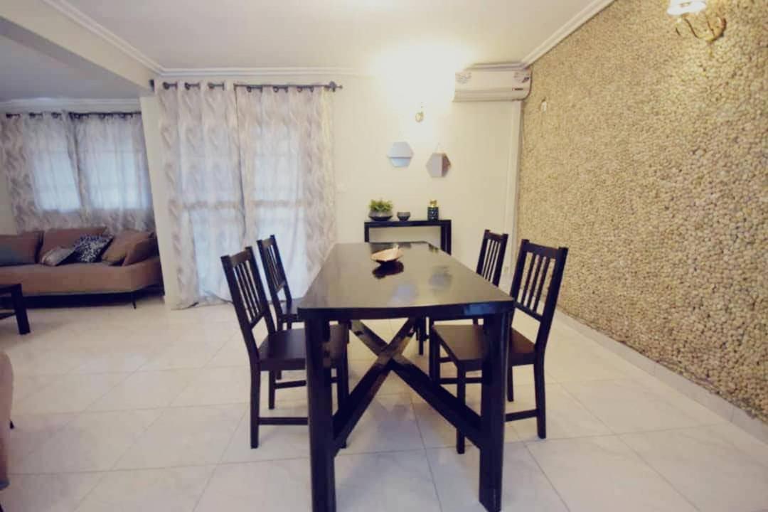 Stone House - Makepe, Douala 아파트 호텔 외부 사진